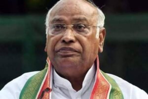 "காங்கிரஸ் மோசமான அரசியலைச் செய்கிறது - BJP தலைவர் ஊடகங்களுக்கு கருத்து