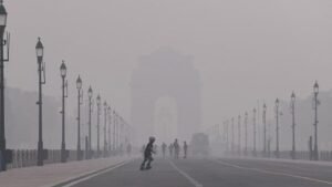 டெல்லி விமான நிலையம் முடக்கம் – Flights delayed in Delhi Airport 2025