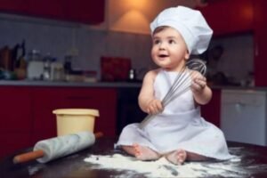 திட உணவு நடைமுறைகள் | Solid Food Feeding Tips – Do’s & Don’ts