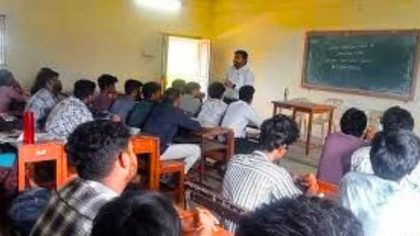 TNPSC & SSC தேர்வுகளுக்கு பயிற்சி வேலை 2025 - Chennai University coaching jobs!