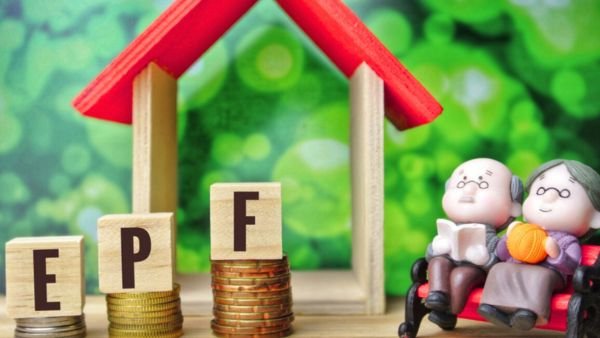 Employees Provident Fund (EPF) - ஊழியர்களுக்கான நிதி பாதுகாப்பு மற்றும் 2025 updates!